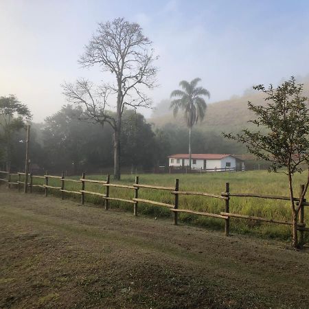 Vivenda Dos Guaranys -Um Projeto Ecologico - Casa Villa Conservatória Exteriör bild