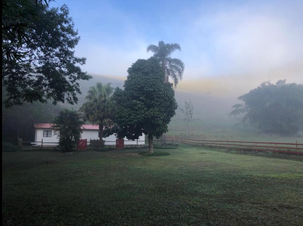 Vivenda Dos Guaranys -Um Projeto Ecologico - Casa Villa Conservatória Exteriör bild